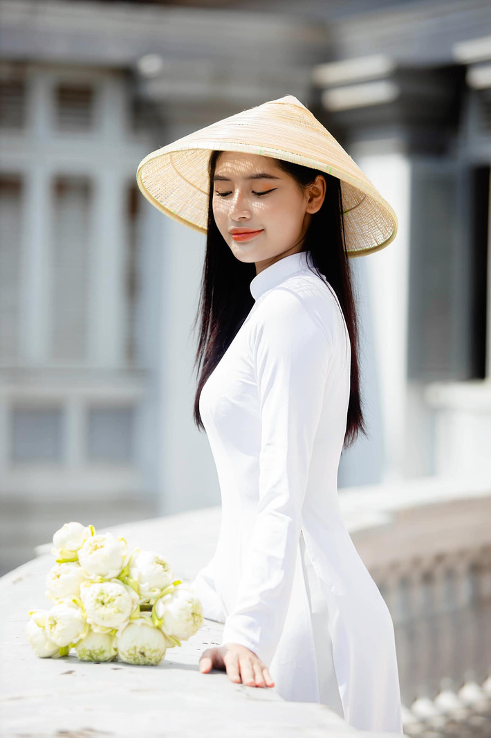 Thu Uyên cũng từng tham gia một số đấu trường nhan sắc và gặt hái được thành tích nhất định như Hoa khôi Đại học FPT (top 5), Hoa khôi Sinh viên Việt Nam (top 15), Hoa hậu Phụ nữ Việt Nam qua ảnh 2017 (top 20)...