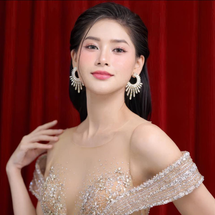 Phạm Hoàng Thu Uyên hiện là đồng sáng lập kiêm CEO của MetaBlockX. Cô cũng được mọi người gọi là "Hoa khôi công nghệ".