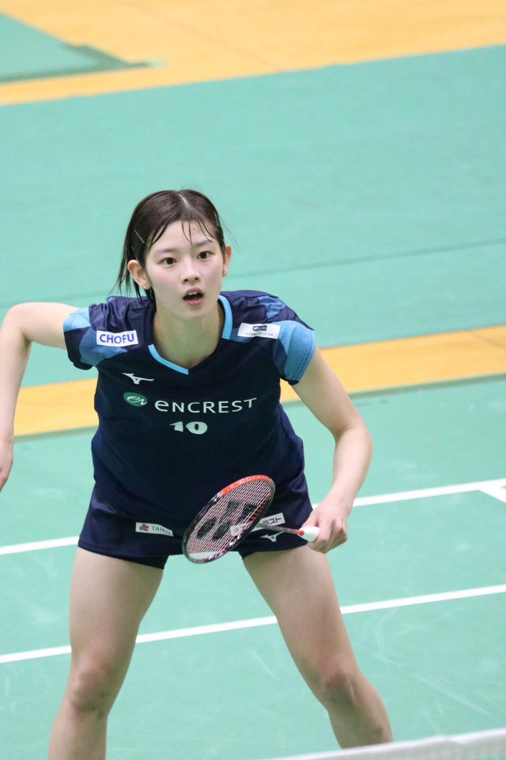 Khi những hình ảnh của Taguchi Maya được chia sẻ trên các trang mạng xã hội, netizens Việt Nam đã dành nhiều lời khen cho cô nàng về ngoại hình: "Thiên thần là có thật ư", "mê quá", "ngoan xinh iu".
