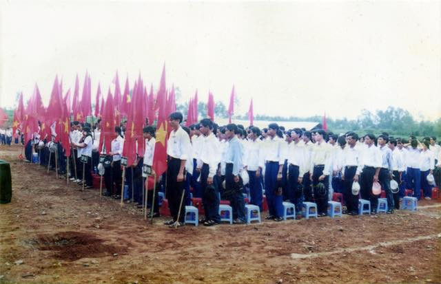 Dù không có nhiều điều kiện tiện nghi, nhưng không khí ấy lại vô cùng ấm cúng, chứa chan tình thầy trò.