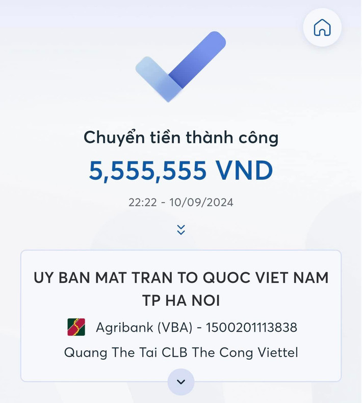 Anh chia sẻ lên trang cá nhân kèm những hình ảnh đón sinh nhật cùng đồng đội.