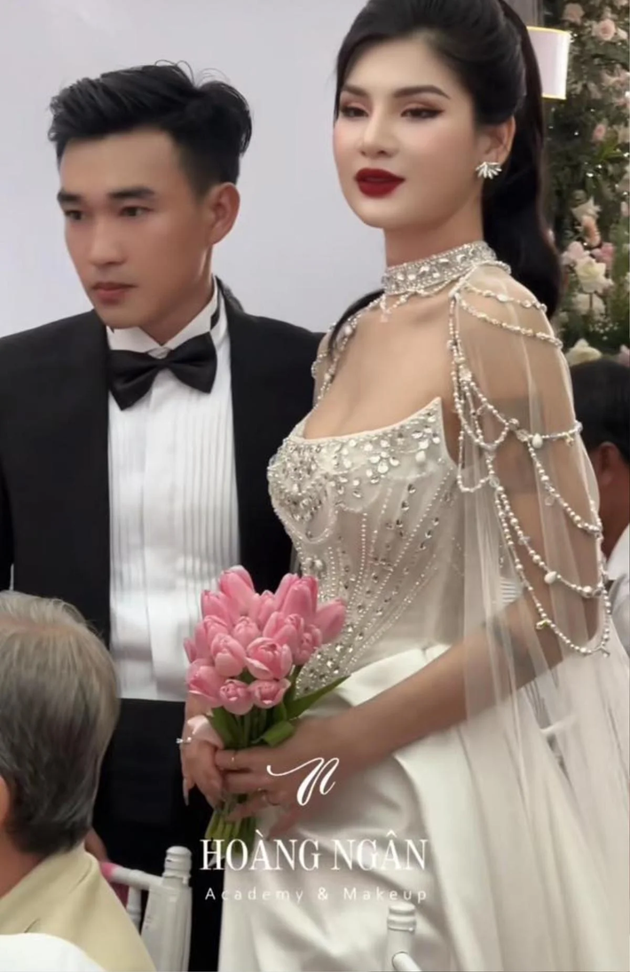 Xuất hiện ở góc hình nào, cô dâu cũng tỏa ra khí chất không phải dạng vừa.