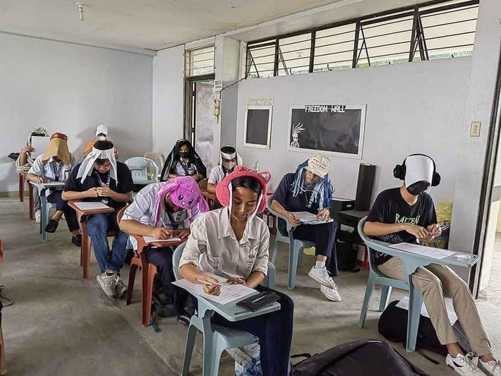 Thực tế ý tưởng “mũ chống gian lận” đã được sử dụng ở Thái Lan vài năm trước đây. (Ảnh: Facebook)