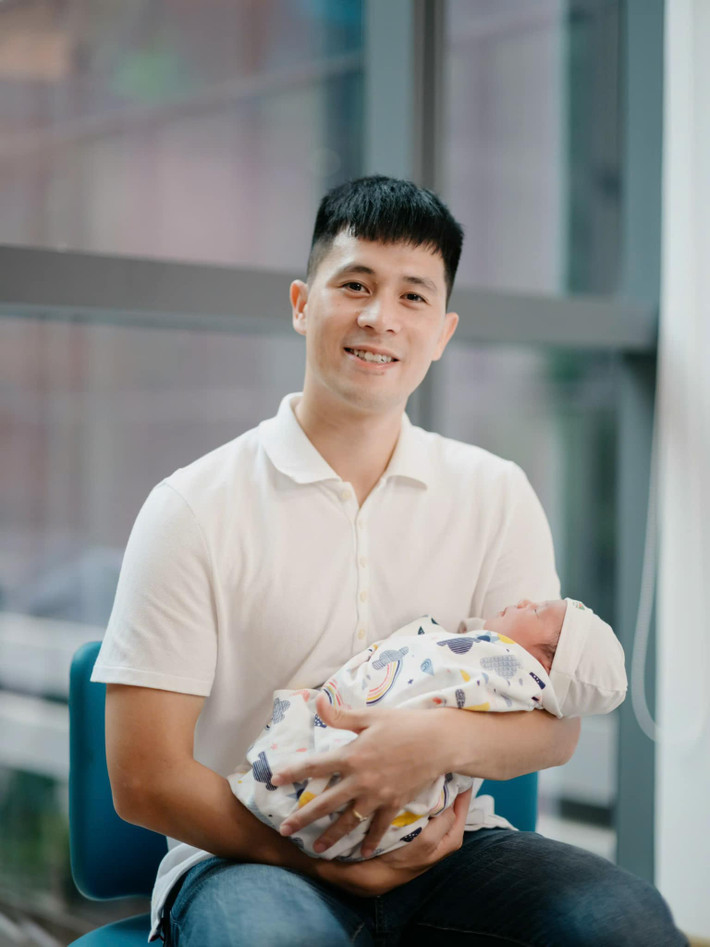 Ngay sau bài đăng, bạn bè, đồng nghiệp và người hâm mộ đã gửi hàng loạt lời chúc mừng đến vợ chồng Trần Đình Trọng.