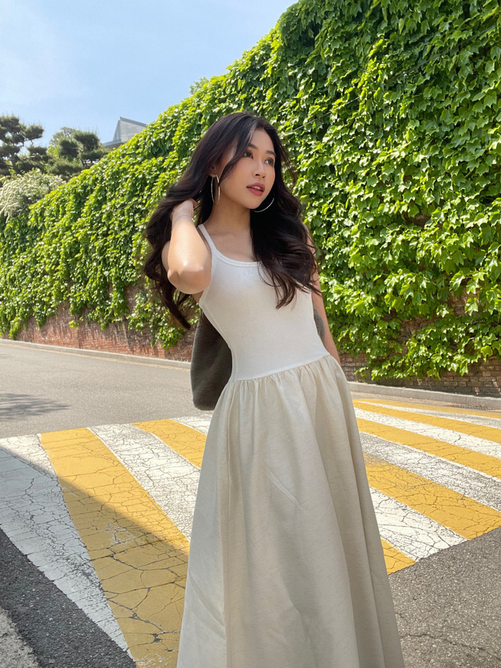 Cô nàng cũng là tín đồ của thời trang cao cấp. Cô sở hữu nhiều mẫu túi xách hàng hiệu có giá trị đắt đỏ. (Ảnh: IGNV)