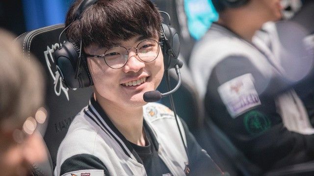 Với chiến thắng lần này, Faker đã trở thành tuyển thủ đầu tiên trong lịch sử CKTG đạt được 5 chức vô địch. Anh cũng lập một kỷ lục khác khi trở thành người đầu tiên đạt 500 mạng hạ gục trong lịch sử giải đấu. Không những thế, Faker còn là tuyển thủ đầu tiên được vinh danh MVP trong hai trận chung kết khác nhau.