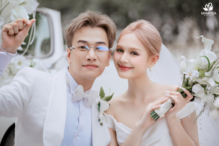 Ở phần bình luận, nhiều khán giả vẫn khuyên cô nàng có thể thoải mái tìm hạnh phúc mới, tái hôn với người phù hợp trong thời gian sắp tới: "Trời tui tưởng cưới thật làm mừng muốn chết", "Không sao dù có cưới thật thì tui cũng ủng hộ bà hết mình nhé".