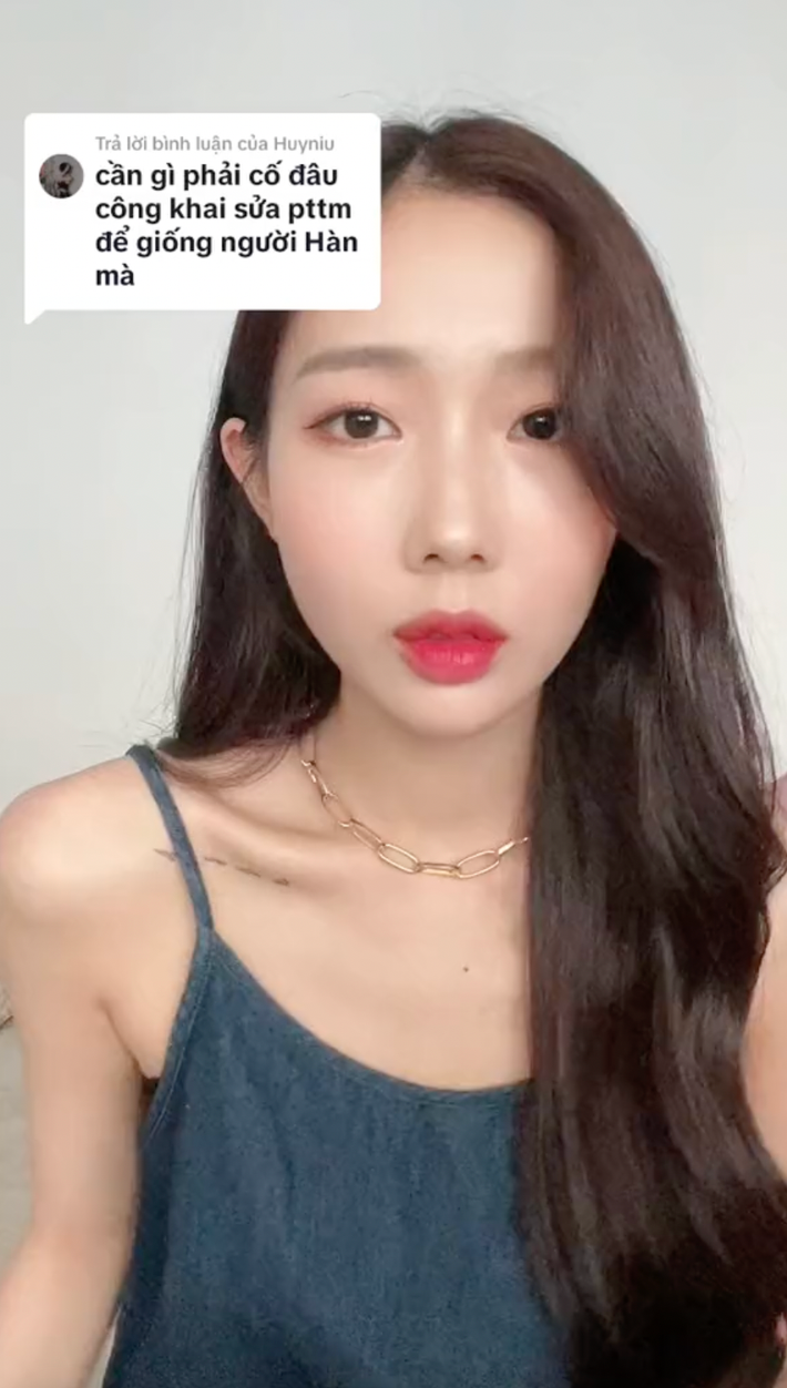 Dẫu vậy nhiều người vẫn không tin nên hồi tháng 12/2022, Yuna Vũ còn làm clip troll rằng mình đã sửa hết từ mắt, mũi, cằm và kết hợp trang điểm - xài app để có diện mạo như hiện tại.