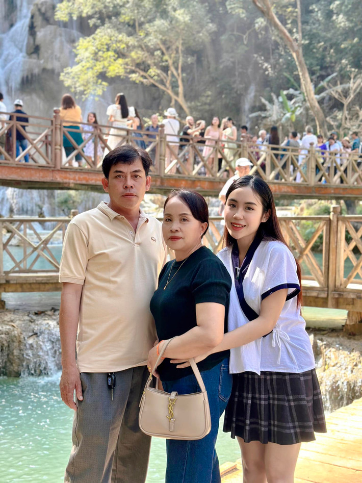 Maysaa bày tỏ rằng muốn được đưa bố mẹ đi chơi biển nhân dịp bố mẹ sang Việt Nam chơi. Cô nàng cũng khiến nhiều người thích thú khi chia sẻ rằng bố mẹ mong muốn mình lấy chồng người Việt.