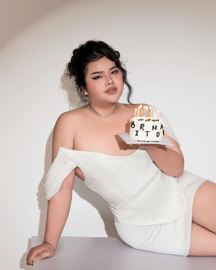 Hành trình lột xác về thân hình cũng như sống đúng với giới tính của Huy Hoàng khiến nhiều người vô cùng xúc động.