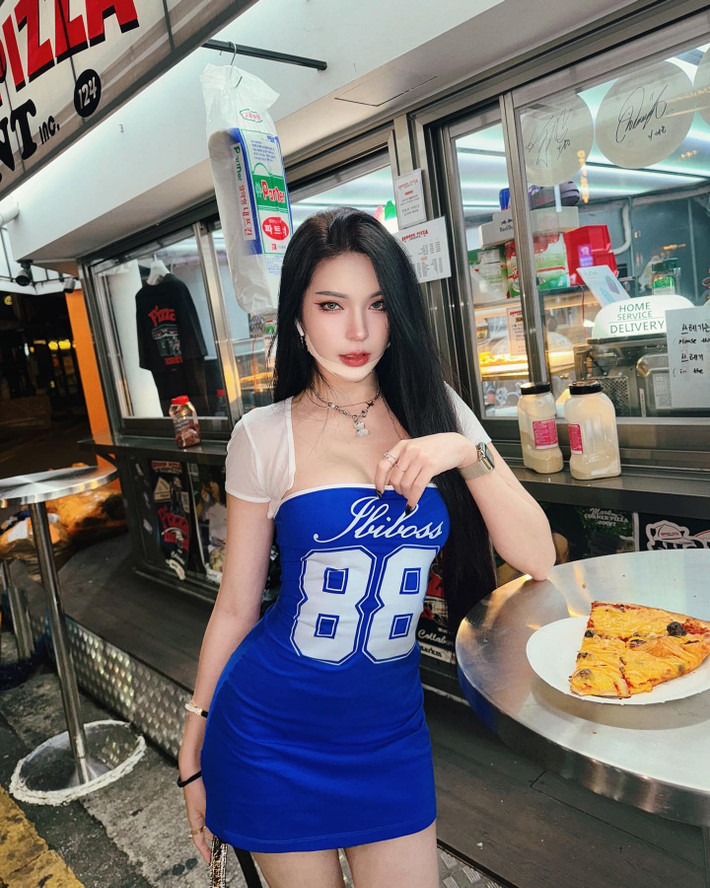 Vòng eo con kiến chưa đến 60 của nàng mẫu là niềm mơ ước của nhiều cô gái.