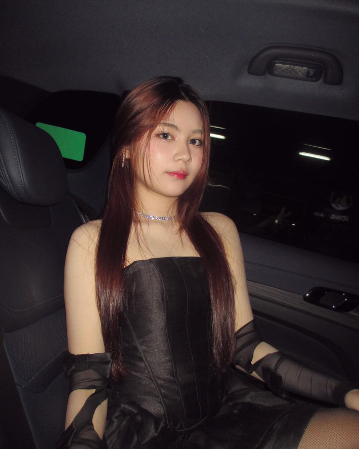 Thời gian gần đây, Hạt Dẻ và Lọ Lem thường được MC Quyền Linh cùng doanh nhân Dạ Thảo dắt đến nhiều sự kiện lớn nhỏ, cả 2 nhờ đó cũng thoải mái, tự tin hơn trước công chúng.