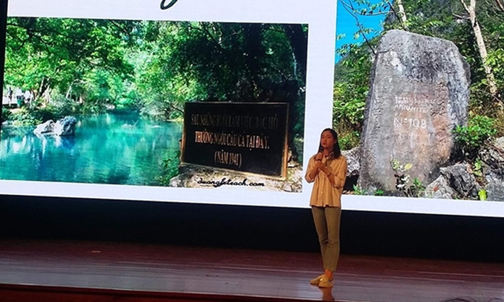 Lương Thùy Linh tự tin dùng tiếng Anh giới thiệu về quê hương tại sự kiện Ngoại khóa tuyên truyền giáo dục về Công viên Địa chất Toàn cầu - non nước Cao Bằng của UNESCO tháng 5/2018.