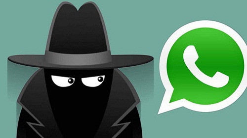 Tuy nhiên Whatsapp cũng tiềm ẩn rất nhiều rủi ro. Các lỗ hổng nằm trong cách ứng dụng di động của WhatsApp kết nối với WhatsApp Web và giải mã các thông điệp được mã hóa từ đầu đến cuối bằng giao thức protobuf2. Các lỗ hổng có thể cho phép tin tặc sử dụng sai tính năng "trích dẫn" trong cuộc trò chuyện nhóm WhatsApp để thay đổi nhận dạng của người gửi hoặc thay đổi nội dung trả lời của người khác hoặc thậm chí gửi tin nhắn cho một trong những người tham gia nhóm (nhưng ẩn với các thành viên khác) cải trang thành một tin nhắn nhóm cho tất cả mọi người...