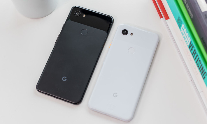 Tất nhiên, gà nhà Pixel 3A sẽ luôn là thiết bị được hỗ trợ tốt nhất và nhận được các bản cập nhật Android nhanh nhất từ phía Google. Chiếc Nokia 7.1 cũng rất đáng cân nhắc trong tầm giá này. Dù rẻ hơn Pixel 3A khoảng 50 USD, nhưng máy vẫn sở hữu thiết kế bắt mắt, camera tốt, màn hình hiển thị chất lượng cao, dù không thể so sánh được với Pixel 3A – ông vua phân khúc.