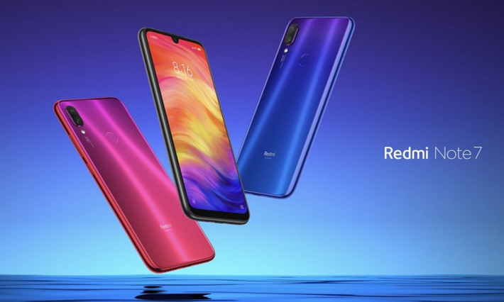 Trong khi đó, ở bên kia chiến tuyến, thương hiệu Redmi vốn đã nổi tiếng từ lâu, hội tụ đầy đủ các yếu tố để chiếm lĩnh thị trường, như: cấu hình cao, thiết kế đẹp và sở hữu mức giá bán hấp dẫn. Gần như có thể chắc chắn, Xiaomi sẽ không để hai gà cùng một mẹ đánh nhau. Một trong hai sẽ phải ra đi, và rất có thể đó sẽ là Poco.