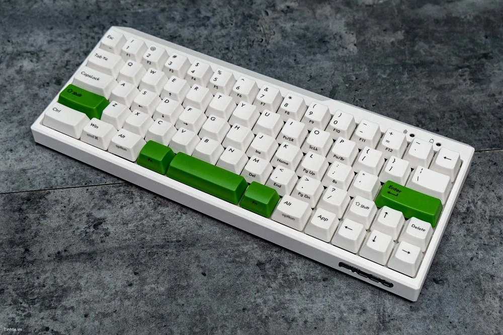 Vì sao bàn phím máy tính lại lệch hàng suốt 70 năm qua?