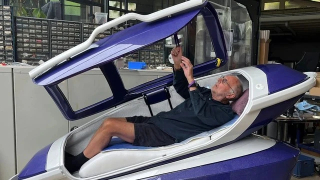 Buồng tự sát Sarco gây tranh cãi khi dùng AI quyết định sống chết