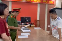 Sáng 7/8, Tòa án nhân dân khu vực 6 xét xử sơ thẩm với bị cáo Nguyễn Thành Long tức Tiến "Bịp". Ảnh: Công an TP Hải Phòng