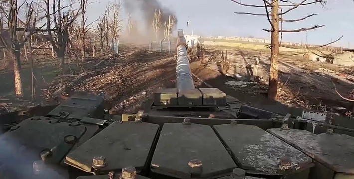 Với khả năng hiện tại, quân Ukraine tại đây không thể làm gì, để có thể đẩy lùi quân Nga khỏi Zorya và Romanivka; thậm chí họ còn có nguy cơ bị quân Nga bao vây. Trước tình hình trên, nên nhanh chóng rút quân khỏi khu vực này, tránh thảm họa Ugledar lặp lại, Starikov kết luận.