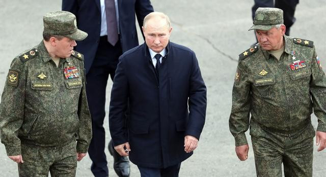 Tướng Mordvichev có năng lực như thế nào, mà lại được Tổng thống Nga Vladimir Putin tin tưởng như vậy? Tại sao Ukraine phải liên tục tung tin đồn rằng ông đã bị giết? Tổng thống Putin, người đã hoạt động chính trị trong nhiều thập kỷ, muốn gửi một tín hiệu lớn tới toàn bộ quân đội Nga và cả thế giới phương Tây, thông qua việc bổ nhiệm này.