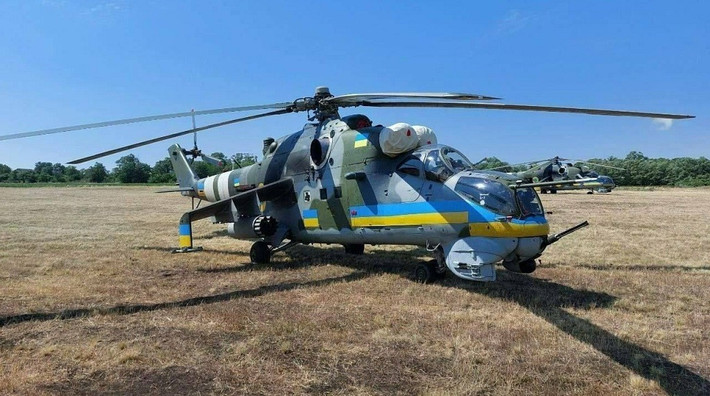Ngoài các hệ thống phòng không công nghệ cao như Patriot, mà Kiev nhận của Israel đã tham gia chiến đấu, thì những vũ khí công nghệ thấp hơn, chẳng hạn như trực thăng tấn công Mi-25V Hind, loại trực thăng vũ trang được sản xuất từ thời Liên Xô, do người dân Séc tặng Ukraine đã liên tiếp lập công.