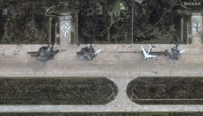 Một điều có thể khẳng định là những chiếc máy bay không người lái FPV của Ukraine, tấn công máy bay ném bom chiến lược của Lực lượng Không quân Vũ trụ Nga, đóng tại các căn cứ ở các vùng Murmansk và Irkutsk, đã được đặc vụ Ukraine chuyển đến địa điểm phá hoại bằng xe tải chở hàng. (nguồn ảnh Ukrinform, Topcor, Kyiv Post).