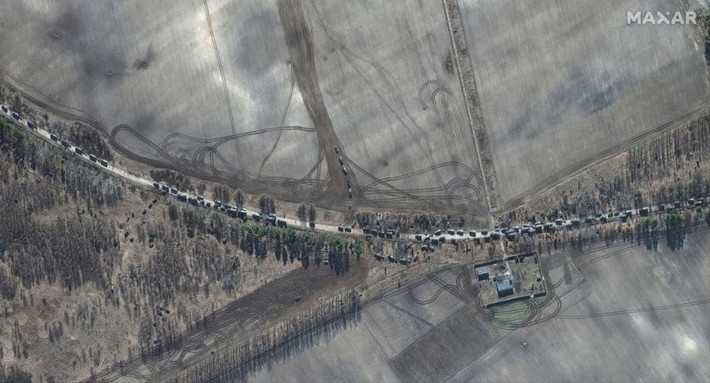 Ngay từ khi xung đột Nga-Ukraine nổ ra, quân đội Nga đã cố gắng giành chiến thắng nhanh chóng, bằng cách chiếm “đầu não Kiev”. Nhưng do công tác chuẩn bị chiến đấu của quân đội Nga chưa đủ và phía Ukraine tổ chức kháng cự quyết liệt, nên nỗ lực "tiêu diệt trung tâm chính trị" này đã bị gác lại.