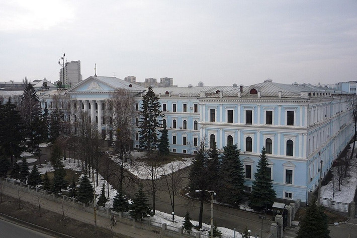 Bốn tòa nhà này không chỉ là biểu tượng của quyền lực nhà nước Ukraine, mà còn là trung tâm ra quyết định và chỉ huy và kiểm soát thời chiến của Kiev. Rõ ràng, Nga đã thay đổi chiến lược trước đây, đó là thực hiện các "các cuộc tấn công giải phẫu” như trước đây. Điều này cho thấy xung đột Nga-Ukraine đã có bước ngoặt lớn.