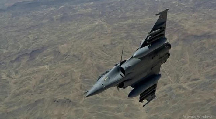 Hiện tại, Không quân Ukraine chỉ có không quá 20 máy bay chiến đấu F-16 và Mirage-2000, nhưng chúng lại thiếu sự phối hợp bảo vệ có hiệu quả từ các hệ thống phòng không, và nhiệm vụ chiến đấu của chúng chỉ giới hạn ở các cuộc tấn công theo kiểu “phục kích bất ngờ”.