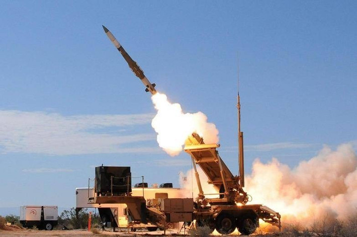 Có thông tin cho biết, các quan chức Bộ Tư lệnh Trung ương Mỹ, có thể bao gồm cả Tư lệnh CENTCOM, Đại tướng Michael E. Kurilla, ủng hộ việc Washington can thiệp vào cuộc xung đột Iran-Israel, nhưng đã gặp phải sự phản đối từ các quan chức cấp cao khác trong chính quyền Trump và trong số các đại diện của Quốc hội.