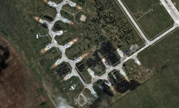 Cơ quan An ninh Ukraine (SBU) đã theo dõi cuộc tấn công trong suốt quá trình. Các máy bay không người lái FPV được thả ra đã được kết nối với mạng viễn thông của Nga và các tín hiệu video được truyền theo thời gian thực. Cơ quan An ninh Ukraine hẳn đã biết có bao nhiêu máy bay Nga bị bắn trúng.