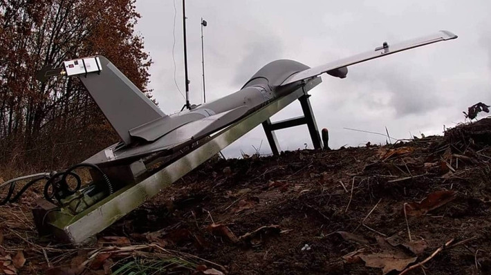 Trong khi xung đột Nga-Ukraine tiếp tục bế tắc, việc RFAF sử dụng thành công chiến thuật UAV tầm xa, không chỉ thay đổi cán cân quyền lực trên chiến trường khu vực, mà còn mang đến những ý tưởng và ví dụ mới cho các hoạt động quân sự trong tương lai.