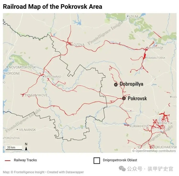 Thành phố Pokrovsk nằm ở phía tây bắc Avdiivka, cách đó khoảng 45 km. Tuyến phòng thủ của quân đội Ukraine ở phía tây Avdiivka tương đối yếu, tạo cơ hội cho quân Nga tấn công từ hướng này. Trước chiến tranh, dân số của Pokrovsk khoảng 60.000 người và là một thành phố tương đối sầm uất ở Donetsk.
