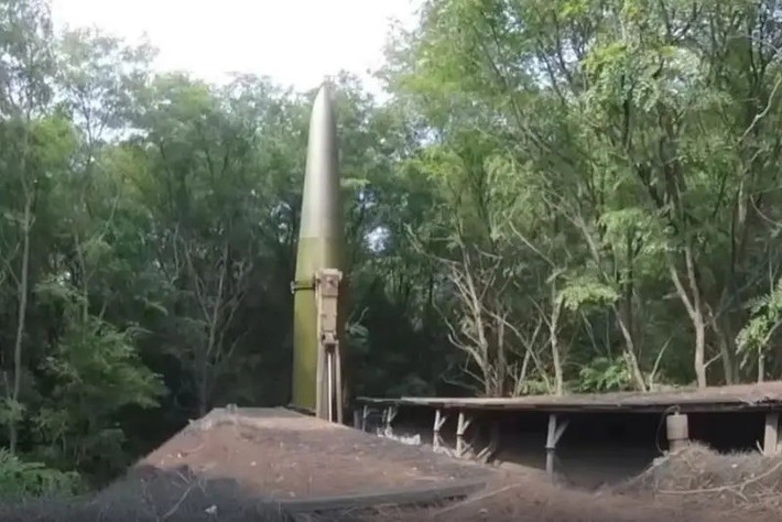 Xung đột Ukraine đã kéo dài gần ba năm rưỡi, trong suốt thời gian đó, quân đội Nga (RFAF) đã tiến hành hơn 100 cuộc không kích vào Kiev. Tuy nhiên, không một quan chức cấp cao nào của Ukraine bị đưa vào tầm ngắm. Từ Tổng thống Ukraine đến các quan chức chính phủ cấp cao luôn an toàn trước các cuộc không kích của Nga.