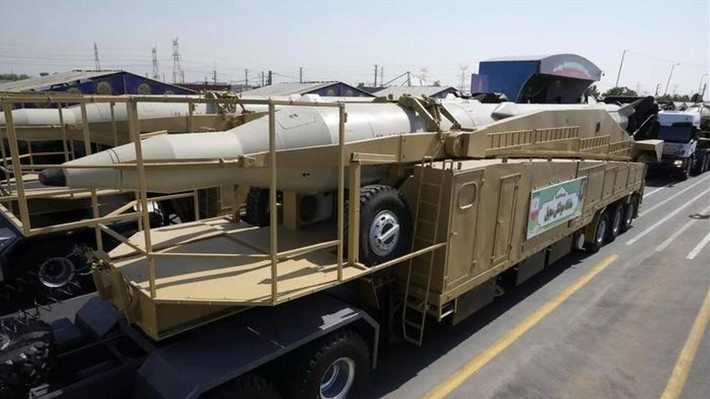 Tên lửa đạn đạo Khorramshahr-4 là tên lửa nhiên liệu rắn hai tầng, có trọng lượng nặng nhất trong các tên lửa đang hoạt động của Iran. Với tầm bắn 2.000 km, đầu đạn nặng 1,5 tấn. Nó còn được gọi là "tên lửa hủy diệt nhất của Iran". Điều này cũng phù hợp với mô tả về cuộc tấn công mà Iran công bố.