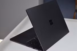 Microsoft Surface ra mắt Laptop Ultra cấu hình siêu khủng