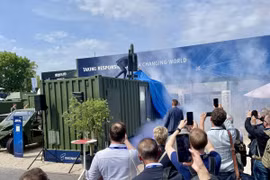 [GALLERY] Đức giới thiệu container "tử thần" phóng hàng loạt UAV tuần kích