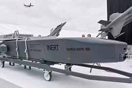 Ukraine mất gói hỗ trợ tên lửa Taurus vì hiệu quả của UAV tầm xa