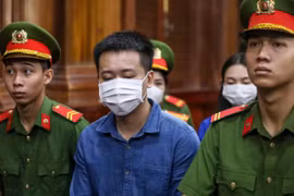 Loạt công ty liên quan đến Quang Linh Vlogs dừng hoạt động