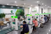 Cảnh báo đòn bẩy tài chính và rủi ro dòng tiền tại Vietcombank Hội An