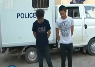 Đánh chết người chỉ vì nhìn đểu