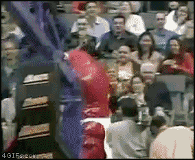 Cổ động viên quá khích.