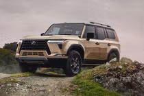 Lexus GX 2026 ra mắt - tăng giá 20 triệu, kiểu dáng "vẫn y nguyên"