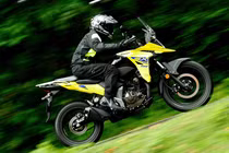 Cận cảnh Suzuki V-Strom SX 250 2025 - "ngựa chiến giá mềm" chỉ 59 triệu đồng