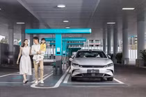 BYD Han EV 2026 sắp về Việt Nam, sạc 5 phút lăn bánh hơn 400km