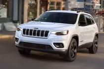 Hơn 61.000 xe Jeep Cherokee vì lỗi hệ truyền động gây nguy hiểm