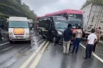 Tai nạn liên hoàn, cao tốc Nội Bài - Lào Cai tắc cục bộ cả hai chiều