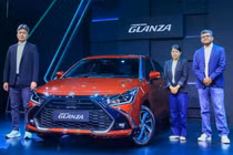 Toyota Glanza 2026 siêu rẻ chỉ 190 triệu đồng, "chung trứng" Suzuki Baleno