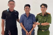 Bắt giữ đối tượng truy nã đặc biệt mang 'vỏ bọc' người buôn bán hải sản